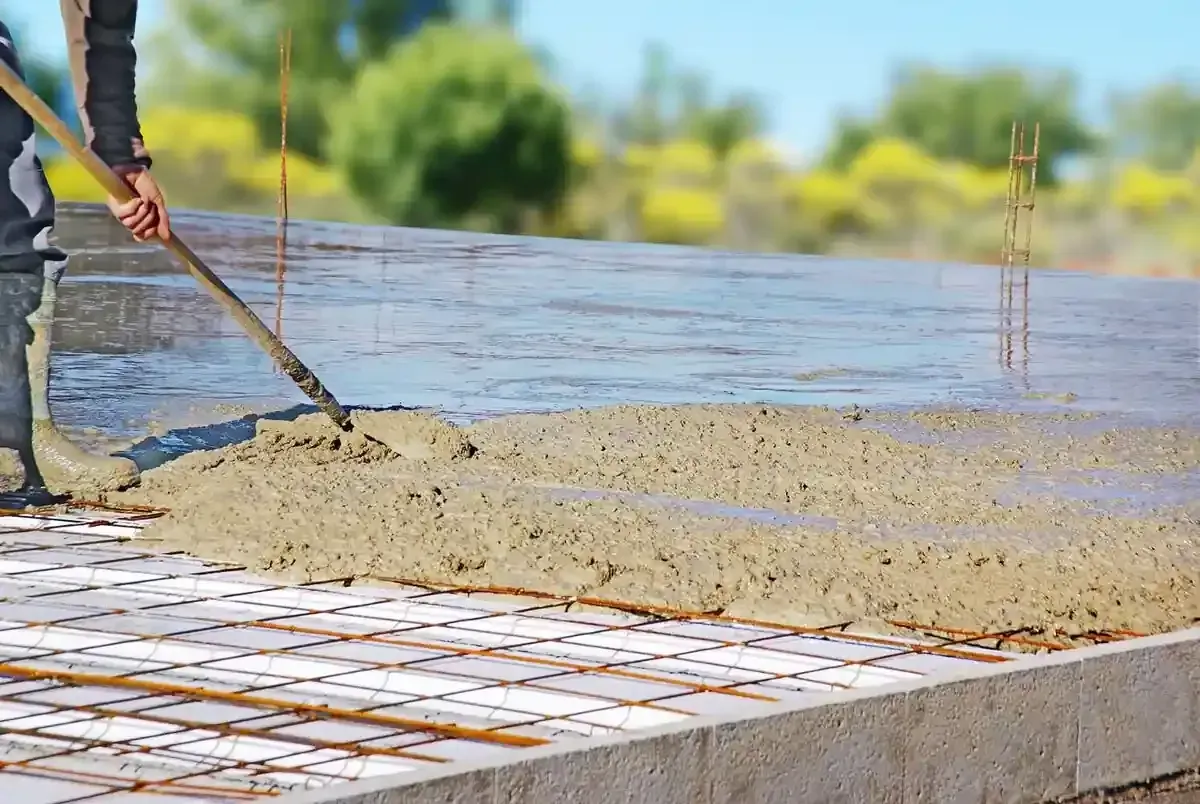 Prix d’une dalle béton au m² : les vrais tarifs et 2 exemples de devis détaillés