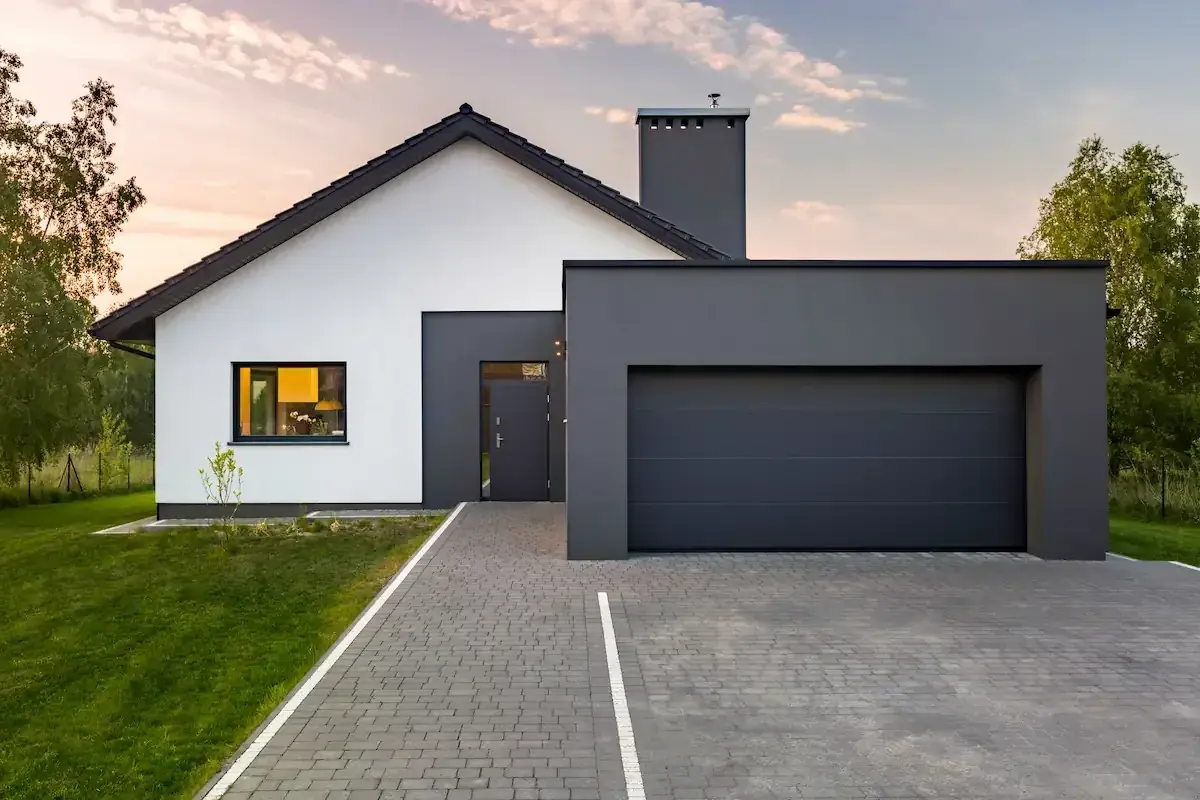 Extension garage : avantages, autorisation, prix & étapes de construction