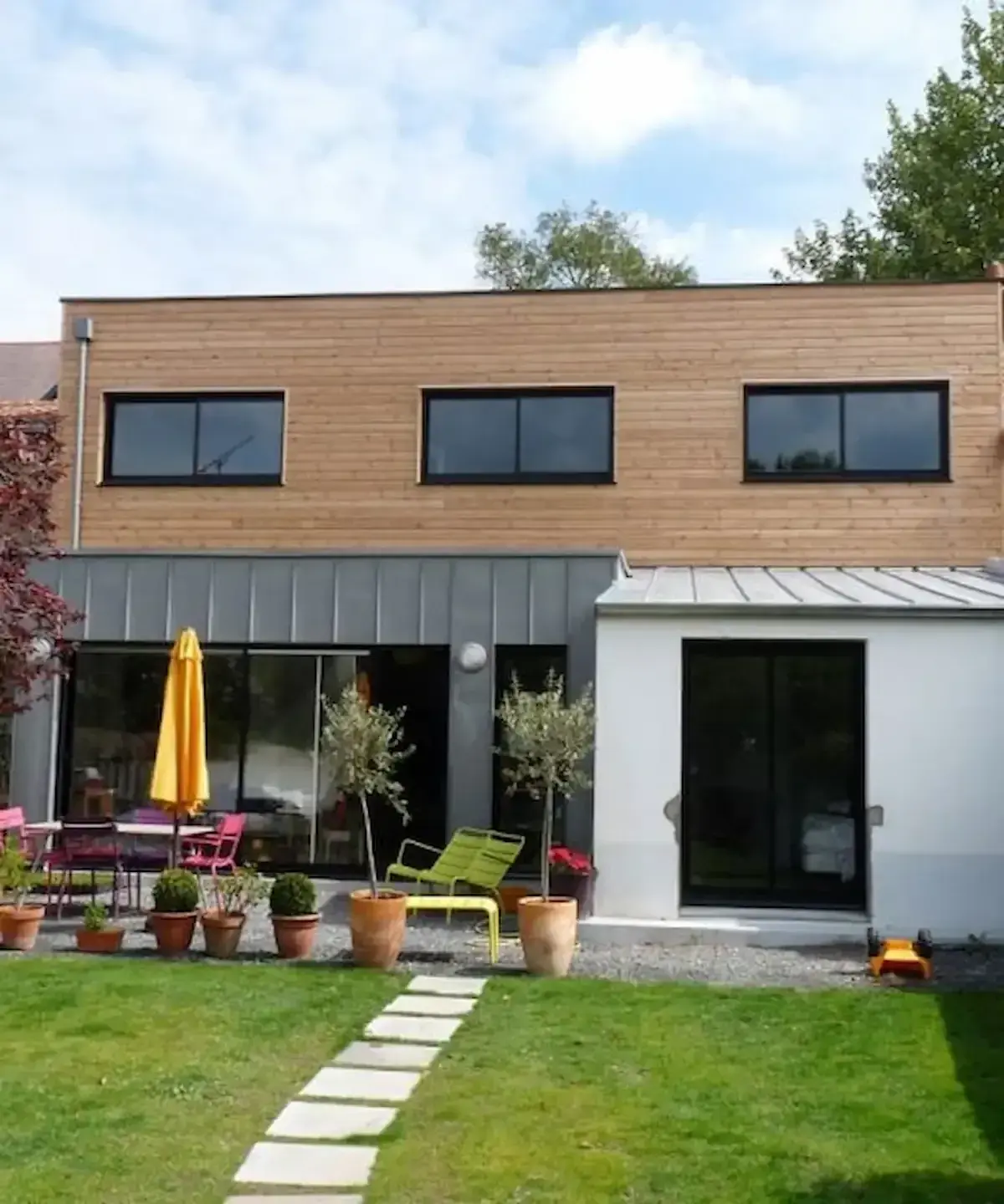 Surélévation bois : prix & étapes pour agrandir la maison d'un étage