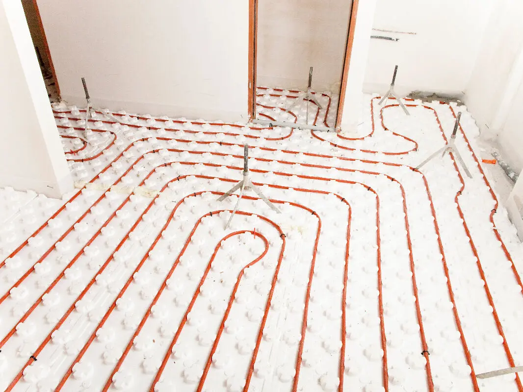 Comment installer un chauffage au sol ? Etapes et professionnel