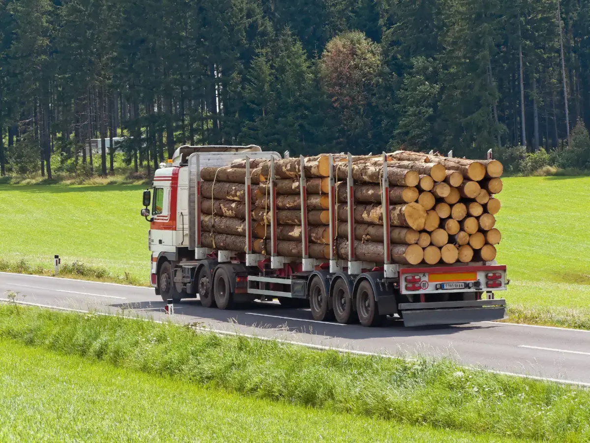Quel prix pour un semi-remorque de bois de chauffage en 2 m ?