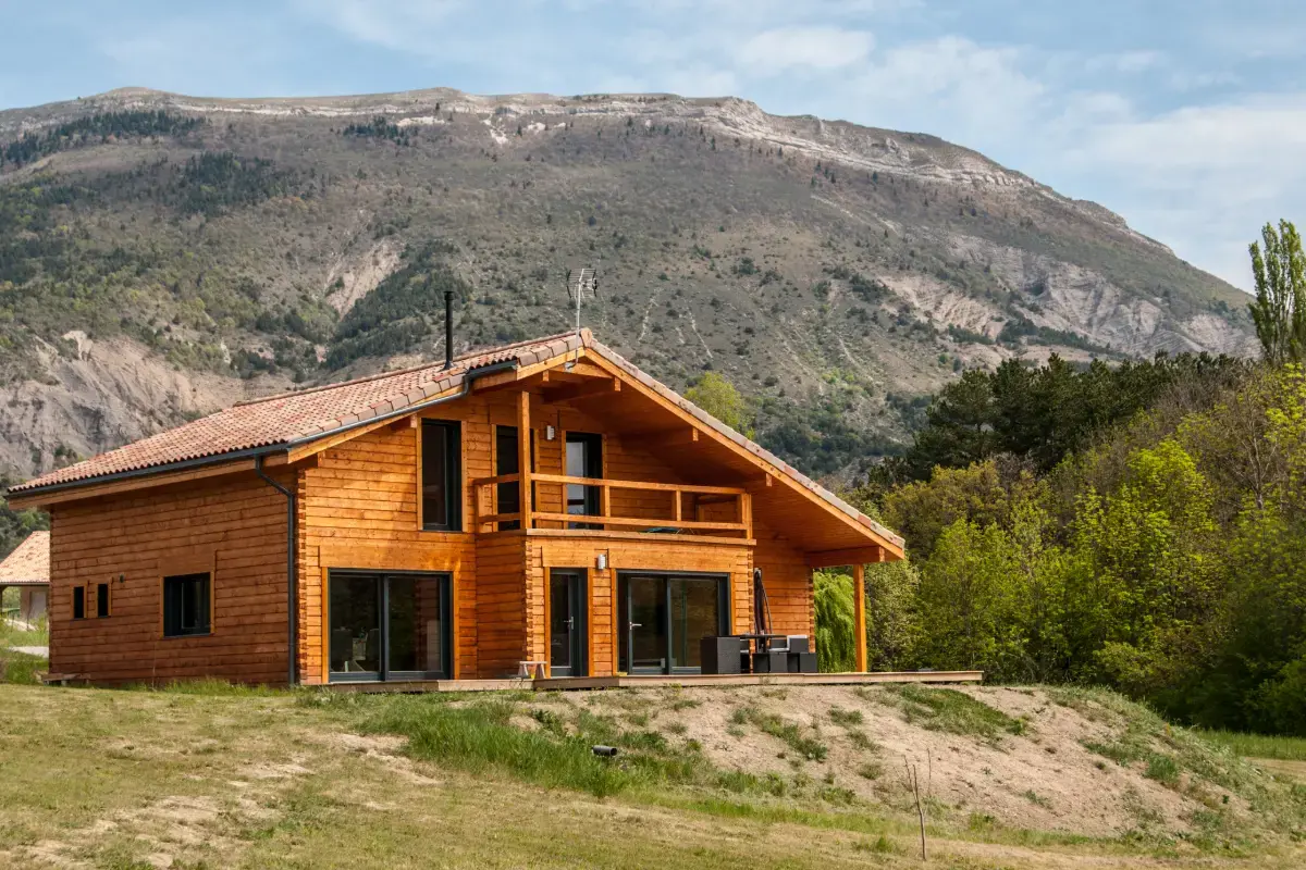 Prix maison à ossature bois : les tarifs au m² à connaître