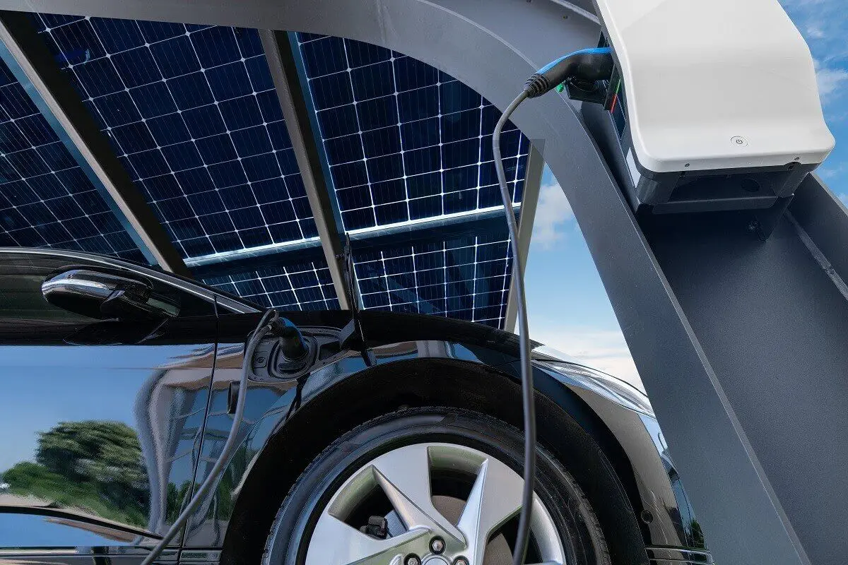 Carport solaire : prix, aides & exemples de devis