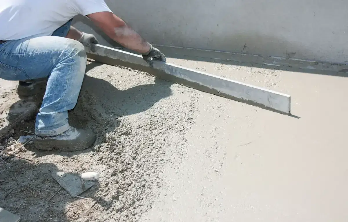 Chape béton : types, prix et pose, tout savoir pour bien choisir