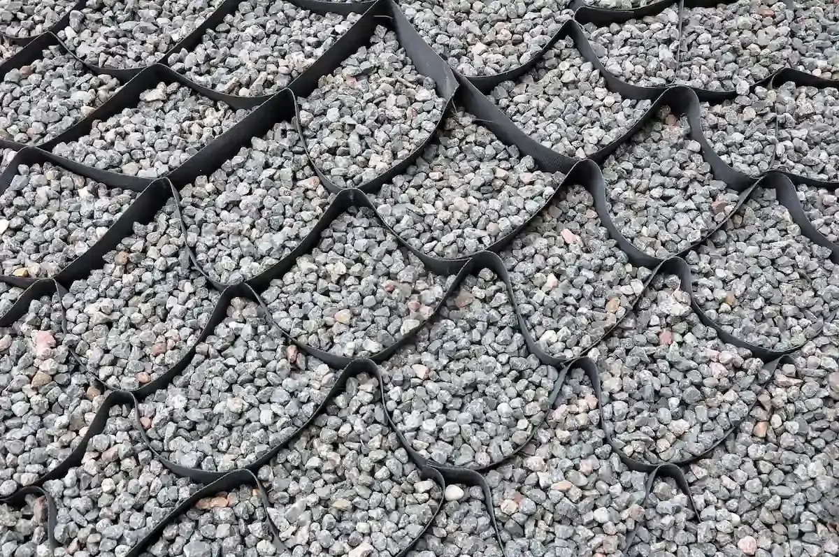 Gravier stabilisé : quel type choisir ? Prix au m² & vrais devis
