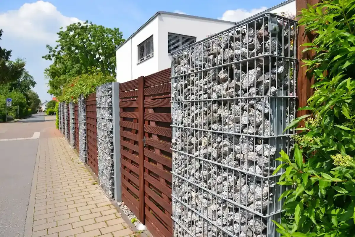 Mur en gabion : tout savoir sur cette belle clôture en pierre