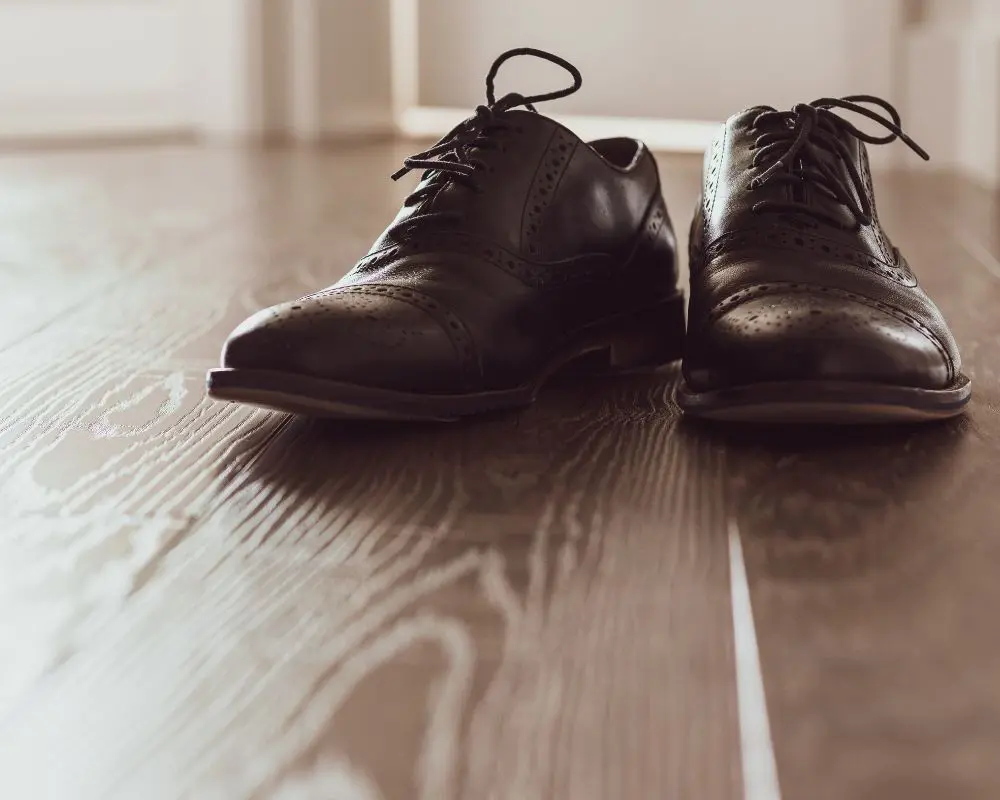 Parquet qui bouge quand on marche dessus : causes & solutions
