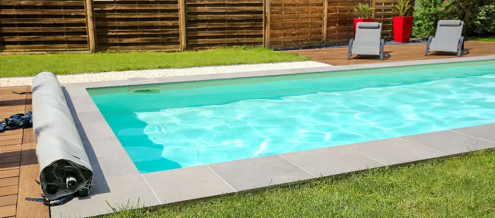 Comment éclaircir une eau de piscine trouble et laiteuse en 24 h ?