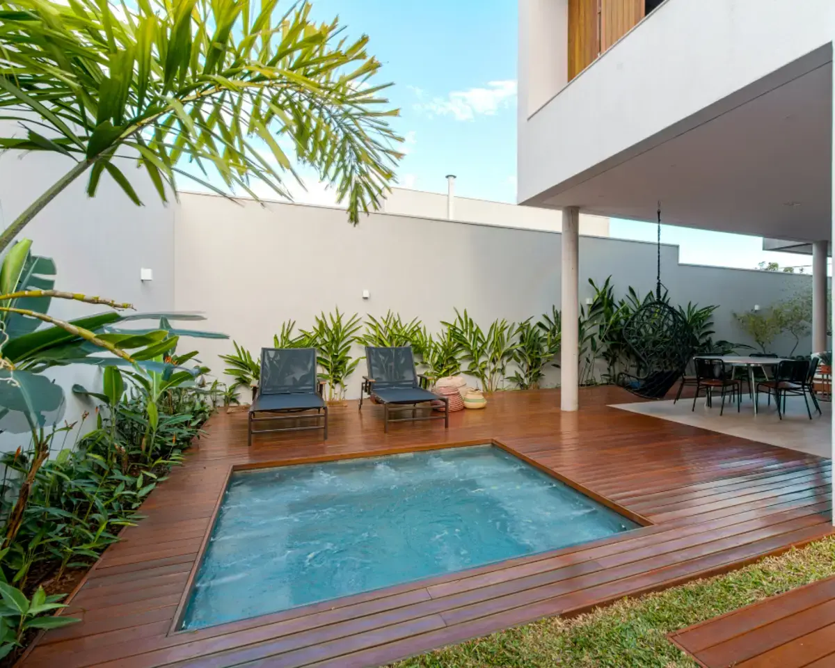 Piscine 10 m2 : autorisations, modèles et prix
