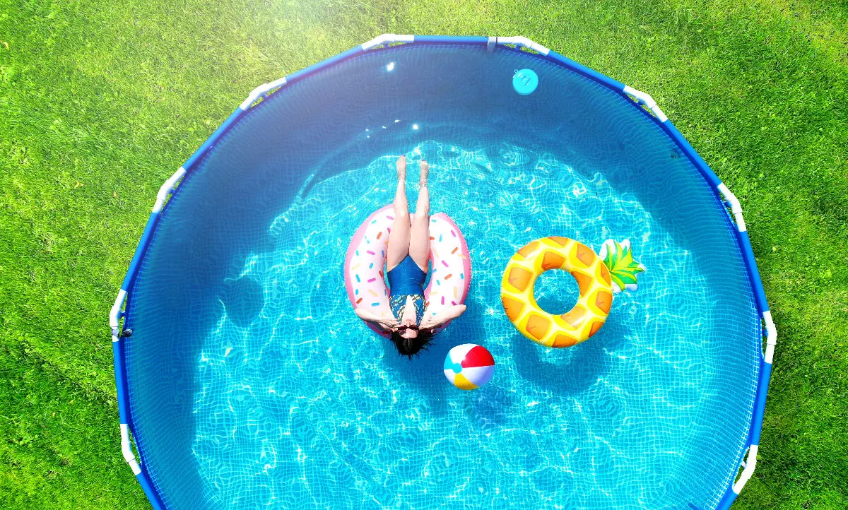 Piscine tubulaire qui craque et qui explose : comment réagir ?