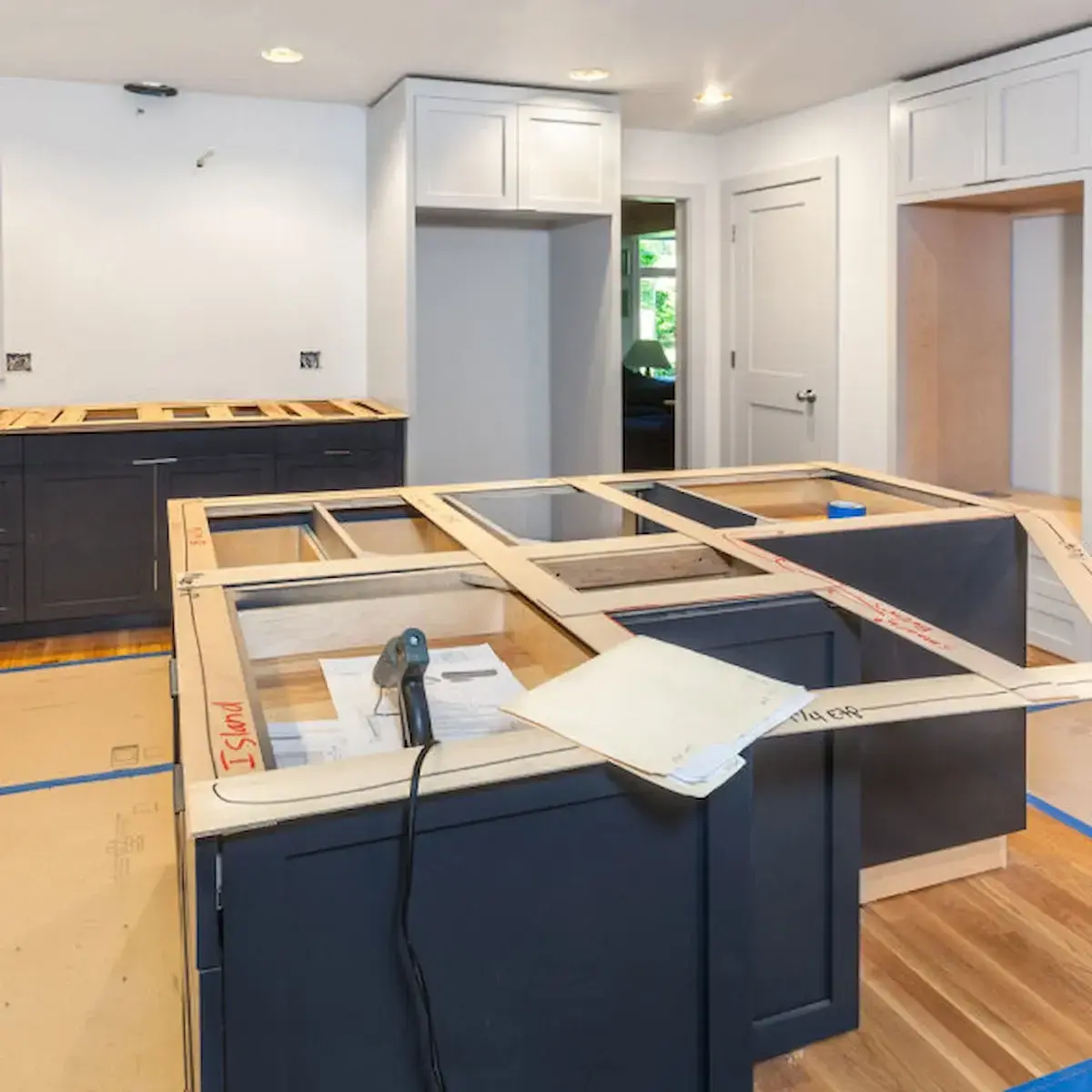 Prix pose cuisine 📦 : installation en kit, équipée ou sur mesure ?