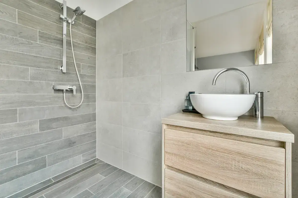 Meilleure colonne de douche : prix, comparatif & conseils de pro