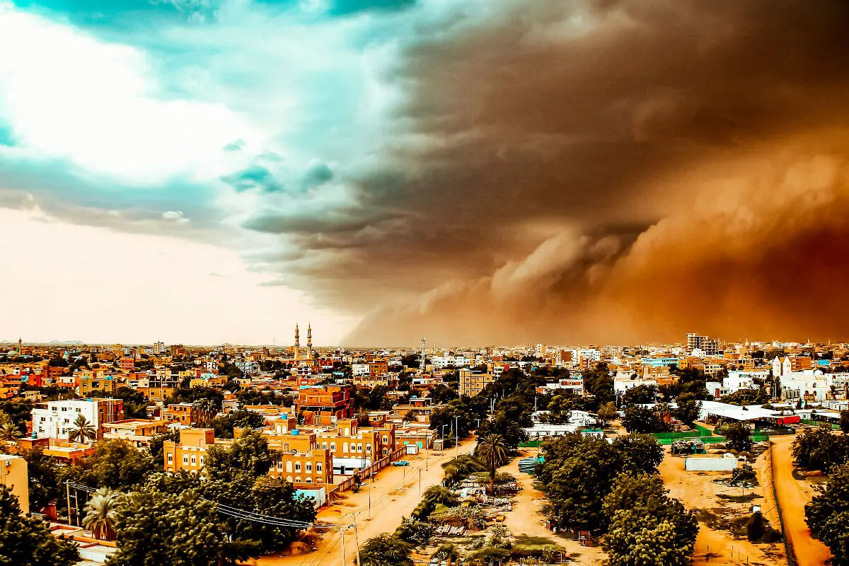 Sable du Sahara : comment nettoyer vos extérieurs ?