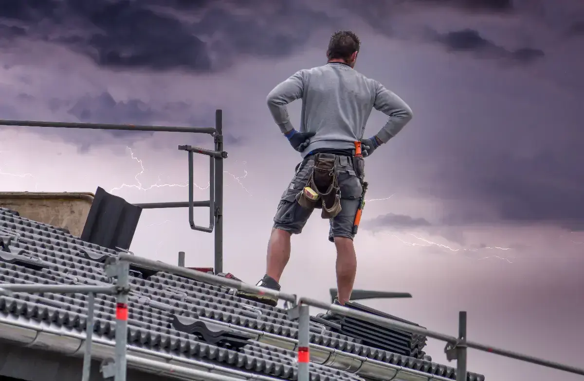 Comment se protéger de l'orage et de la foudre sur un chantier ?