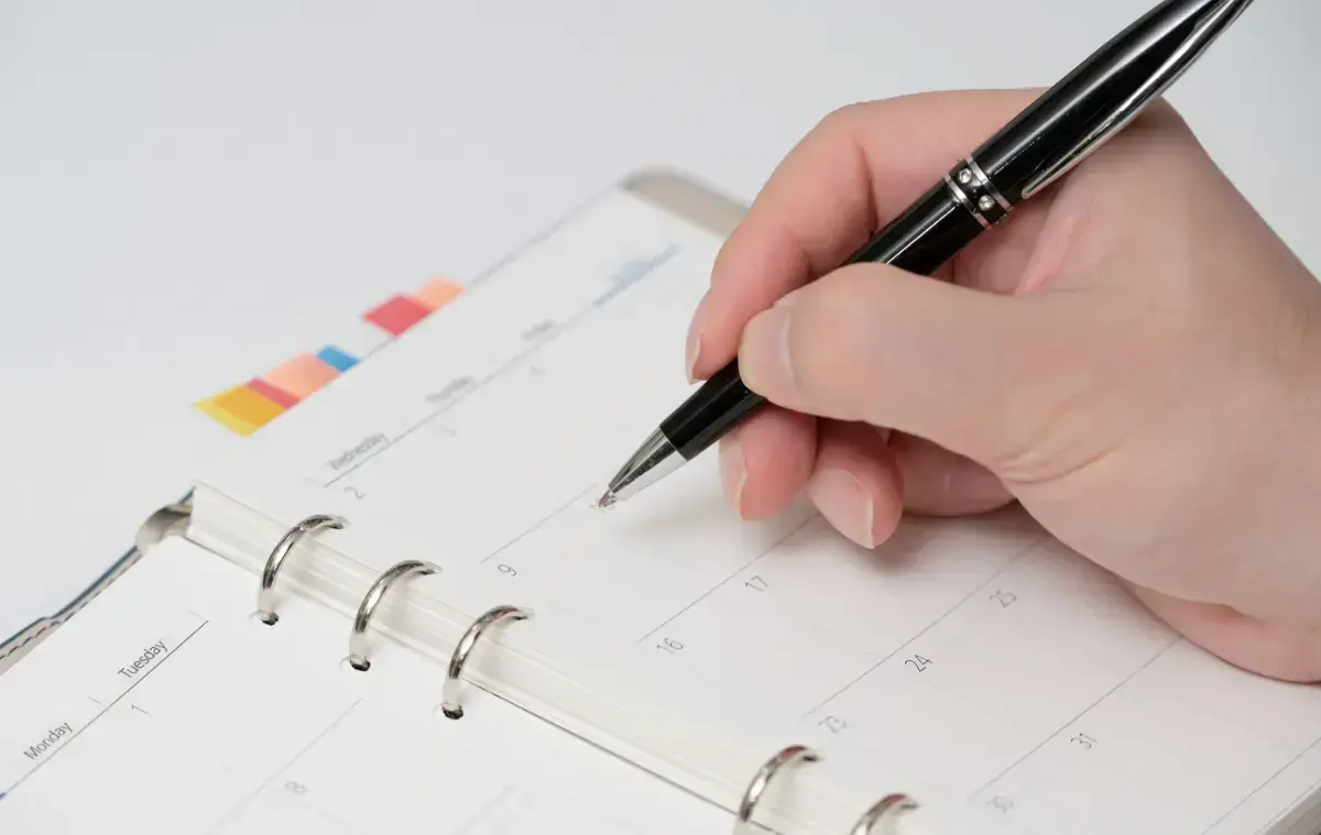 Reporter un rendez-vous professionnel : conseils & exemples de SMS et mail