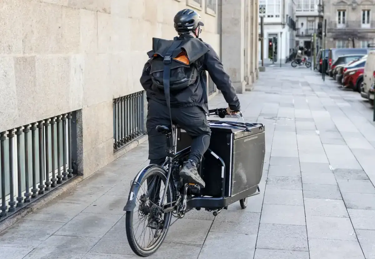Vélo cargo professionnel : une solution pour les artisans du bâtiment ?